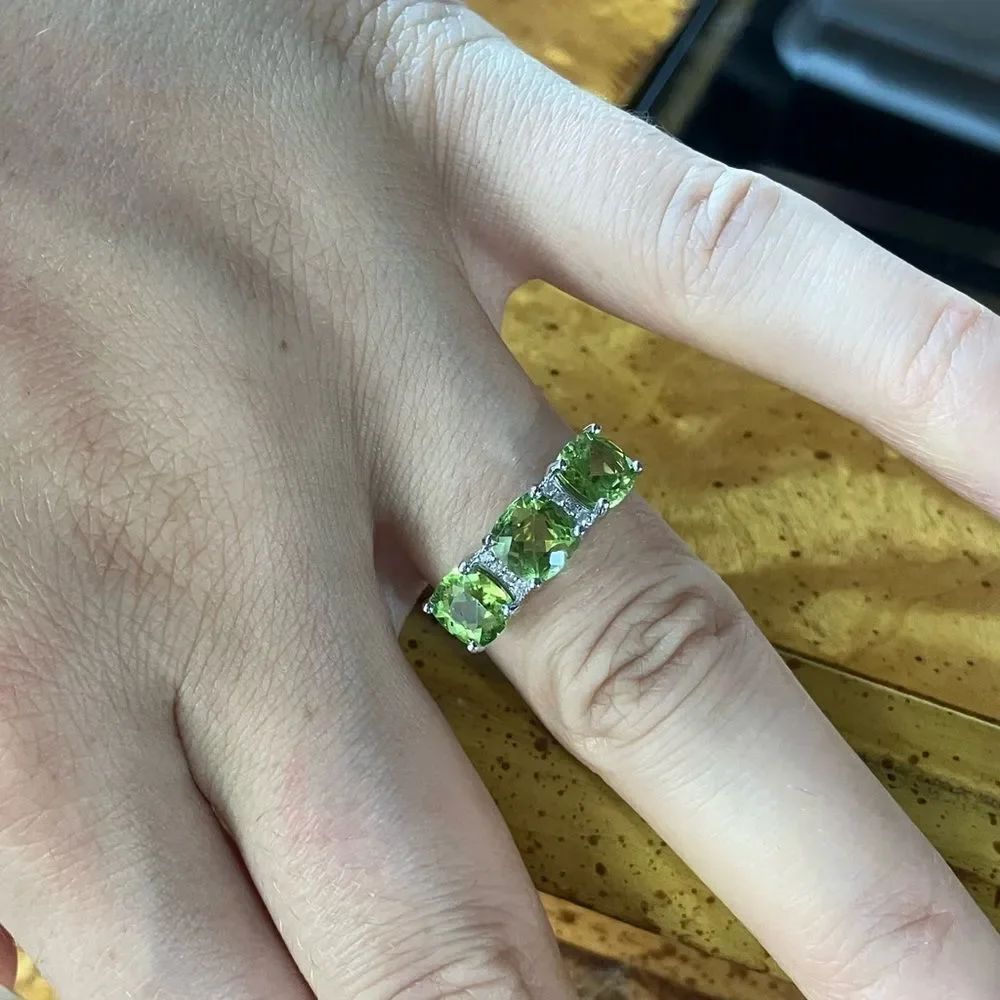 Natural Peridot Sterling Silver Ring Size 6